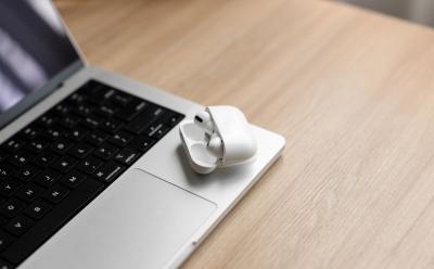 How Connect AirPods Laptop