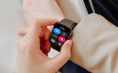 how to open control center on apple watch