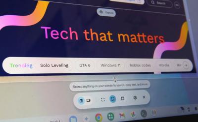 A closeup shot of Chromebook screen with the screen capture utility