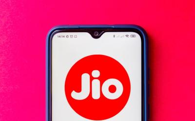 Jio Is Now Offering 100MB of High-Speed Data at Just Re 1; Here's How to Get It