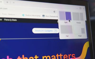 shot of a Chromebook showing the option to Split Screen on ChromeOS