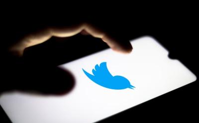 Twitter Now Lets Twitter Blue Users on Android Customize Their Navigation Bar