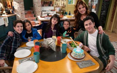 Wizards Beyond Waverly Place cast